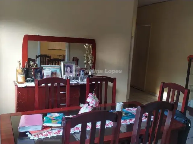 Casa com 600m² 4 quartos e 4 banheiros, à venda, no bairro Aeroporto em Teresina