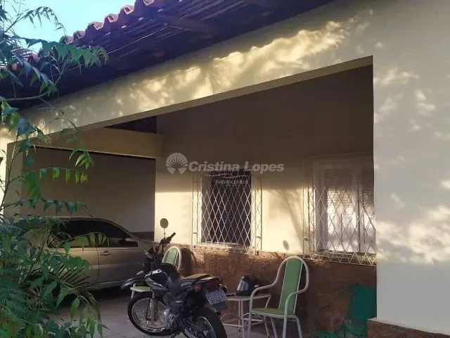 Casa com 600m² 4 quartos e 4 banheiros, à venda, no bairro Aeroporto em Teresina