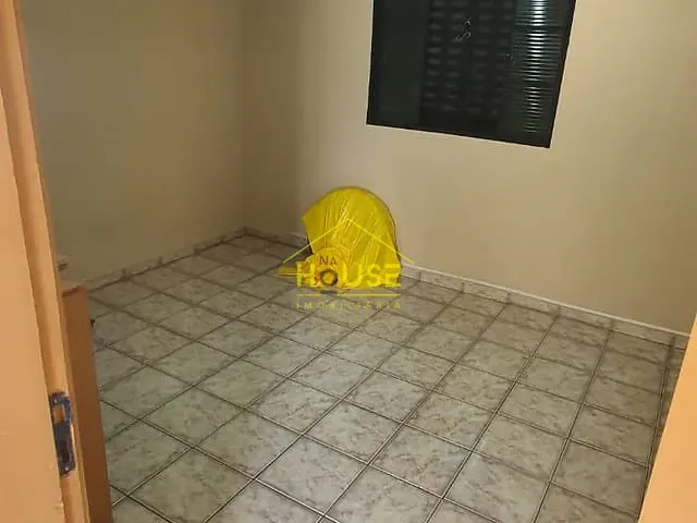 Casa com 200m² 3 quartos e 1 banheiro, à venda, no bairro Patrimônio Novo em Votuporanga
