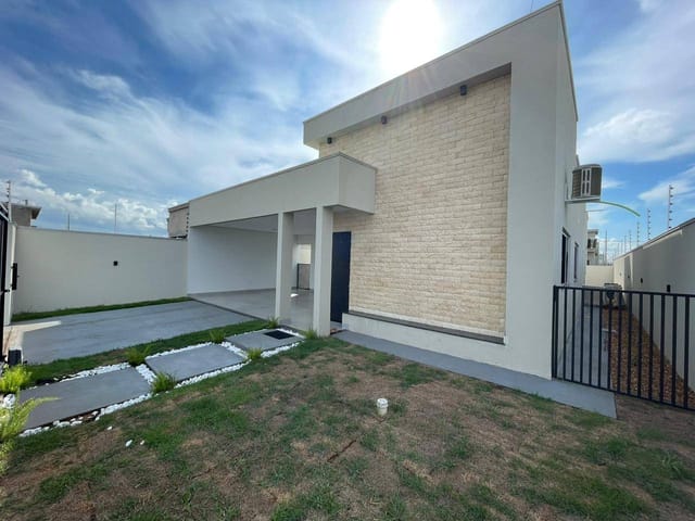 Casa com 360m² 3 quartos e 2 banheiros, à venda, no bairro Residencial Paris em Sinop
