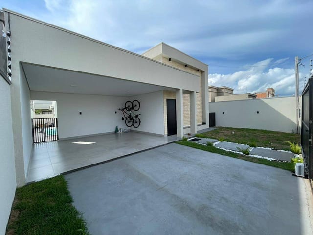 Casa com 360m² 3 quartos e 2 banheiros, à venda, no bairro Residencial Paris em Sinop