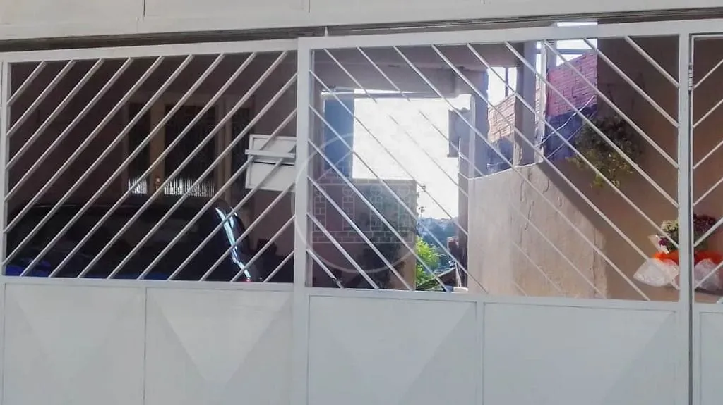 Casa, 6 quartos, 250 m² - Foto 1
