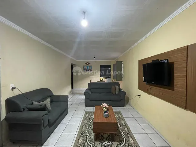 Casa com 230m² 3 quartos e 2 banheiros, à venda, no bairro Cristo Rei em Teresina