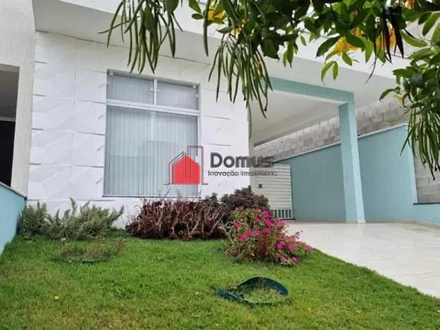 Casa com 200m², à venda, no bairro Vila Prado em Pindamonhangaba