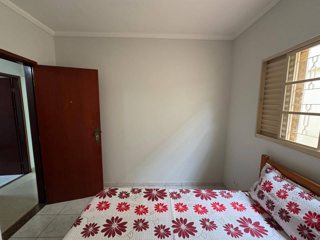 Casa à venda com 3 quartos, 130m² - Foto 18