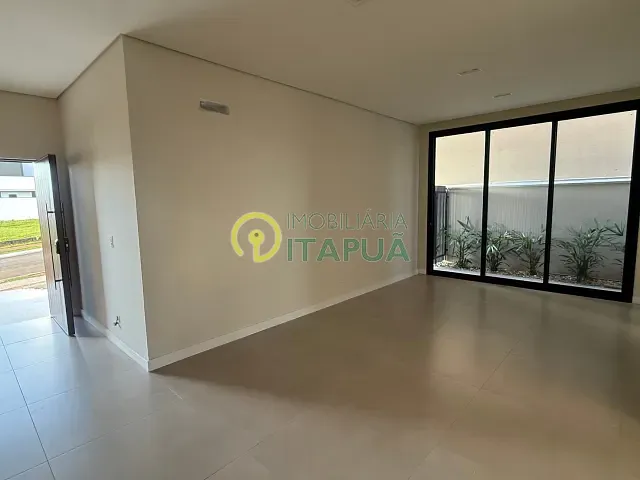 Casa 4 quartos e 4 banheiros, à venda, no bairro Parque Tauá em Londrina