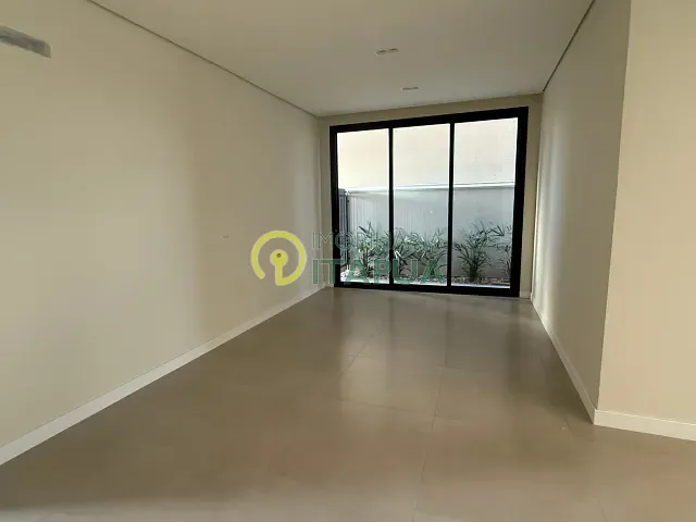 Casa 4 quartos e 4 banheiros, à venda, no bairro Parque Tauá em Londrina