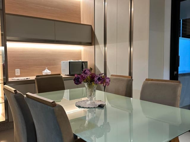 Casa com 360m² 3 quartos e 3 banheiros, à venda, no bairro Residencial Paris em Sinop