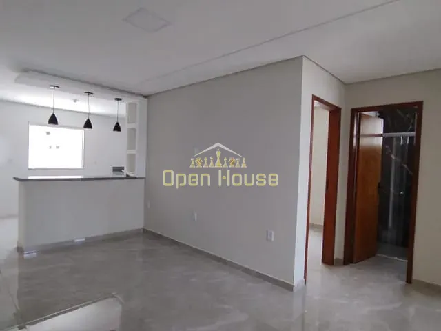 Casa 2 quartos e 2 banheiros, à venda, no bairro Roma em Volta Redonda