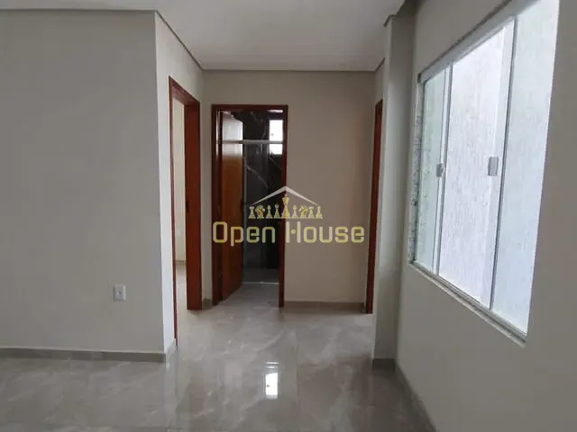 Casa 2 quartos e 2 banheiros, à venda, no bairro Roma em Volta Redonda