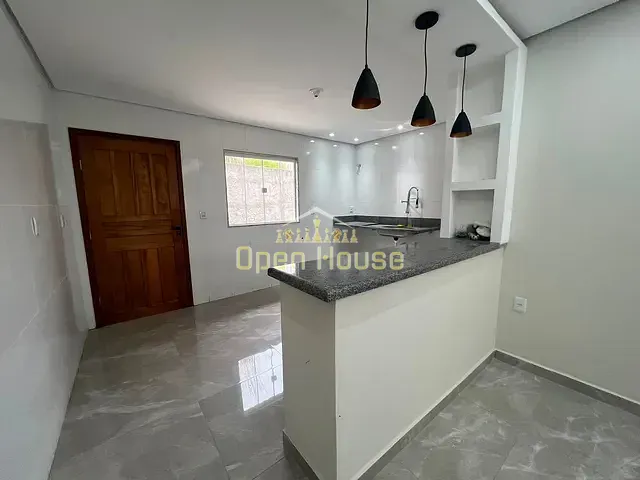 Casa 2 quartos e 2 banheiros, para alugar, no bairro Roma em Volta Redonda