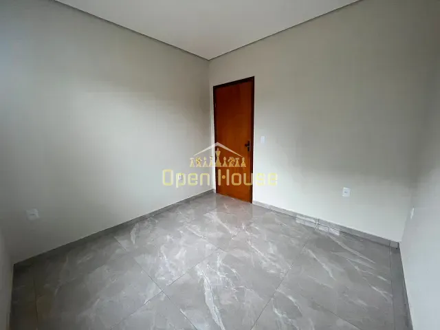 Casa 2 quartos e 2 banheiros, para alugar, no bairro Roma em Volta Redonda