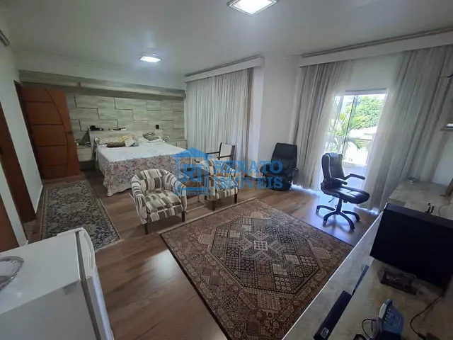 Casa 4 quartos e 5 banheiros, à venda, no bairro Flamengo em Maricá