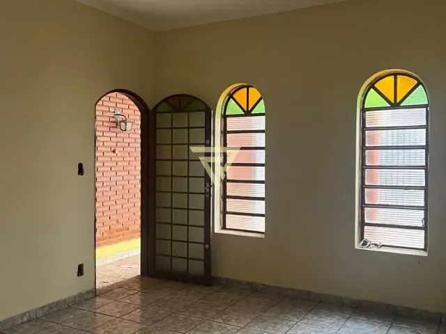 Casa com 200m² 2 quartos e 1 banheiro, à venda, no bairro Alto do Ipiranga em Ribeirão Preto