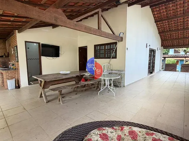 Casa com 360m² 3 quartos e 4 banheiros, à venda, no bairro Limoeiro em Guapimirim