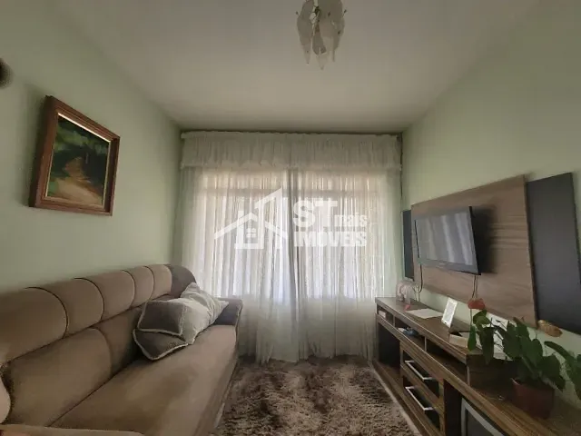 Casa com 300m² 3 quartos e 1 banheiro, à venda, no bairro Jardim Nova Andradas em Andradas