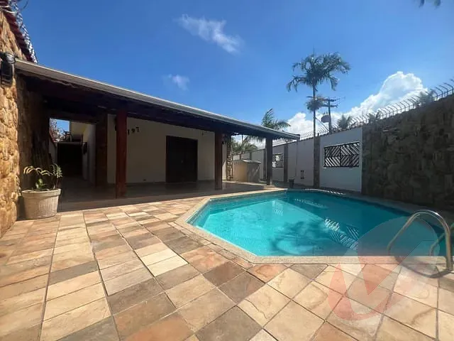 Casa com 300m² 3 quartos e 3 banheiros, à venda, no bairro Real em Praia Grande