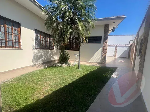 Casa com 300m² 3 quartos e 3 banheiros, à venda, no bairro Real em Praia Grande