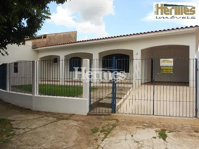 Casa com 500m² 3 quartos e 2 banheiros, à venda, no bairro Vila Bressani em Paulínia