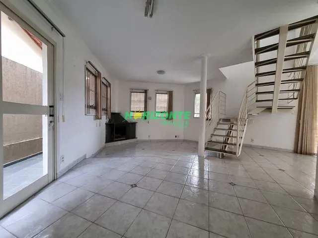 Casa com 252m² 3 quartos e 3 banheiros, à venda, no bairro Urbanova em São José dos Campos