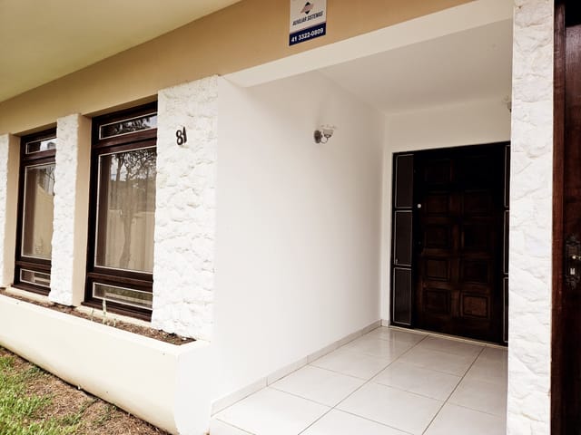 Casa com 480m² 4 quartos e 3 banheiros, à venda, no bairro Bacacheri em Curitiba