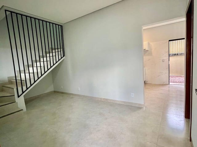 Casa com 100m² 3 quartos e 1 banheiro, à venda, no bairro Residencial Florença em Sinop