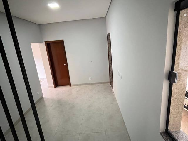 Casa com 100m² 3 quartos e 1 banheiro, à venda, no bairro Residencial Florença em Sinop