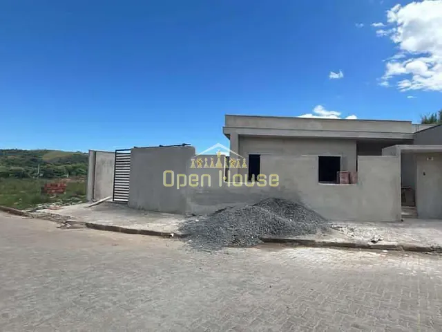 Casa com 85m² 3 quartos e 2 banheiros, à venda, no bairro Santa Rita do Zarur em Volta Redonda