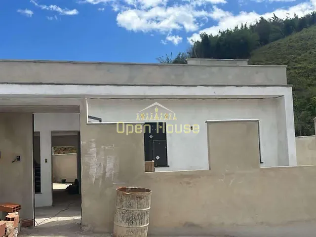 Casa com 85m² 3 quartos e 2 banheiros, à venda, no bairro Santa Rita do Zarur em Volta Redonda