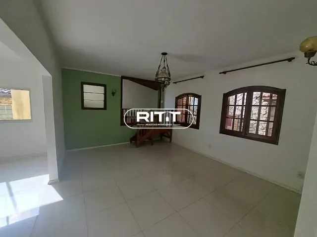 Casa com 650m² 3 quartos e 4 banheiros, à venda, no bairro Jardim Madalena em Campinas