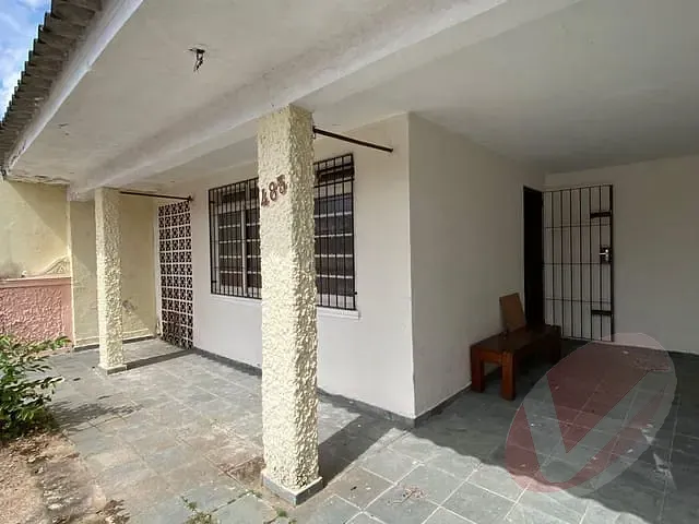 Casa com 250m² 2 quartos e 2 banheiros, à venda, no bairro Real em Praia Grande