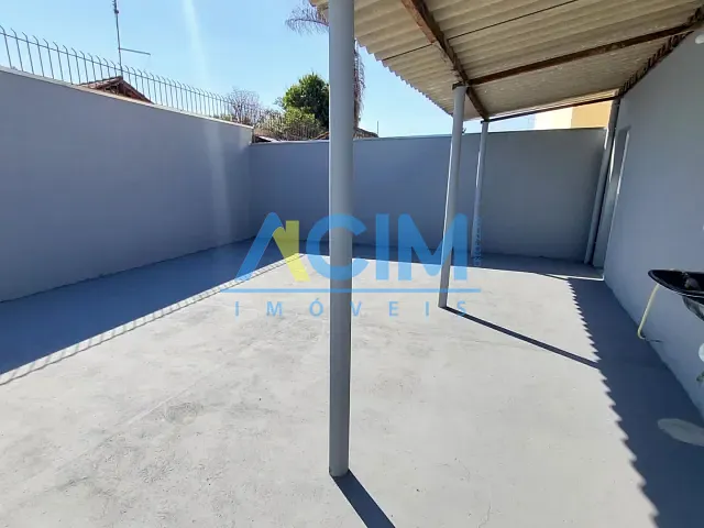 Casa com 250m² 1 quarto e 1 banheiro, para alugar, no bairro Nova Jaguariúna em Jaguariúna