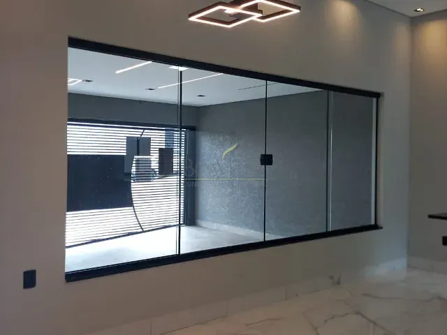 Casa 3 quartos e 2 banheiros, à venda, no bairro Residencial Colinas de São Francisco em Bragança Paulista