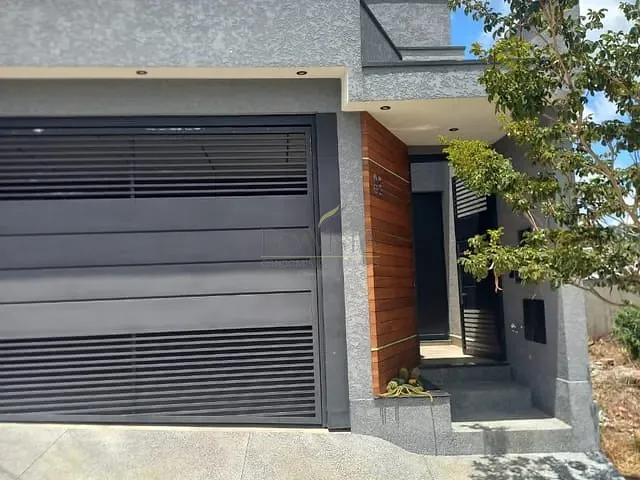 Casa 3 quartos e 2 banheiros, à venda, no bairro Residencial Colinas de São Francisco em Bragança Paulista