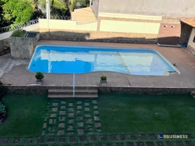 Casa com 273m² 5 quartos e 5 banheiros, à venda, no bairro GRUSSAI em Campos dos Goytacazes