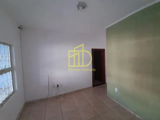 Casa com 150m² 3 quartos e 2 banheiros, à venda ou para alugar, no bairro Jardim Santa Bárbara em Sorocaba