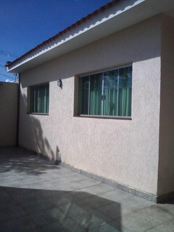 Casa, 3 quartos, 226 m² - Foto 1