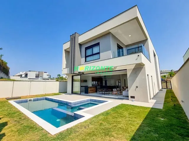 Casa com 540m² 5 quartos e 6 banheiros, à venda ou para alugar, no bairro urbanova em São José dos Campos