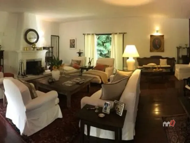 Casa com 31208m², à venda, no bairro Quarteirão Brasileiro em Petrópolis