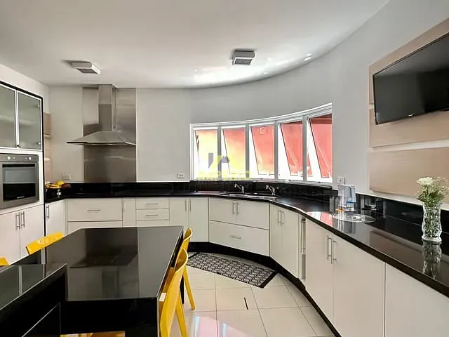 Casa com 489m² 3 quartos e 4 banheiros, à venda, no bairro Jardim Donalísio em Salto