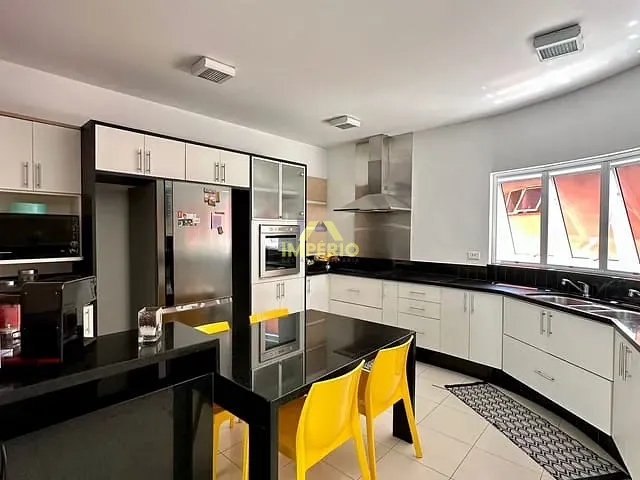 Casa com 489m² 3 quartos e 4 banheiros, à venda, no bairro Jardim Donalísio em Salto