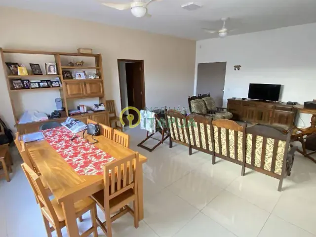 Casa com 360m² 3 quartos e 2 banheiros, à venda, no bairro Jardim Piza em Londrina