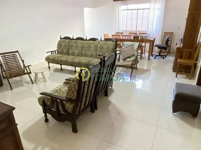 Casa com 360m² 3 quartos e 2 banheiros, à venda, no bairro Jardim Piza em Londrina