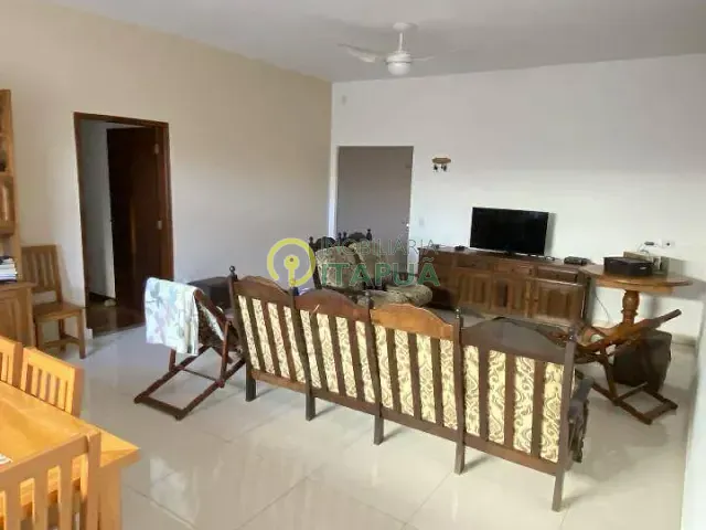 Casa com 360m² 3 quartos e 2 banheiros, à venda, no bairro Jardim Piza em Londrina