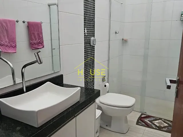 Casa com 240m² 3 quartos e 1 banheiro, à venda, no bairro Parque Residencial do Lago em Votuporanga