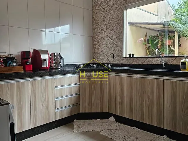 Casa com 240m² 3 quartos e 1 banheiro, à venda, no bairro Parque Residencial do Lago em Votuporanga