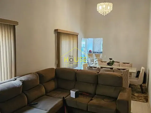 Casa com 240m² 3 quartos e 1 banheiro, à venda, no bairro Parque Residencial do Lago em Votuporanga