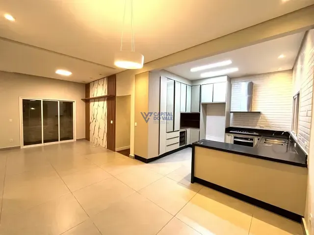 Casa 2 quartos e 4 banheiros, à venda, no bairro Urbanova em São José dos Campos