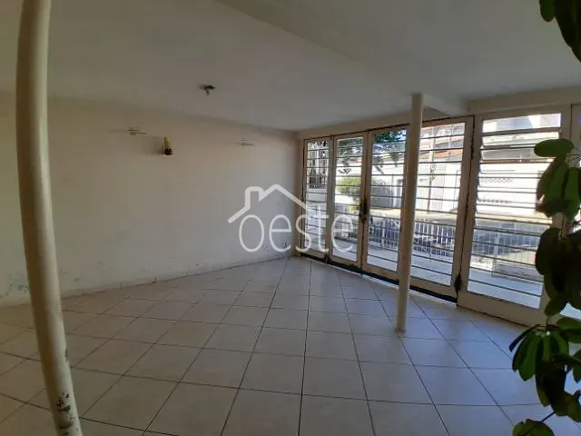 Casa com 307m² 3 quartos e 1 banheiro, à venda ou para alugar, no bairro Centro em Santa Bárbara D'Oeste