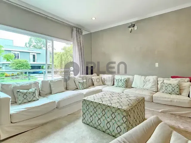 Casa com 320m² 3 quartos e 5 banheiros, à venda, no bairro Tamboré em Santana de Parnaíba